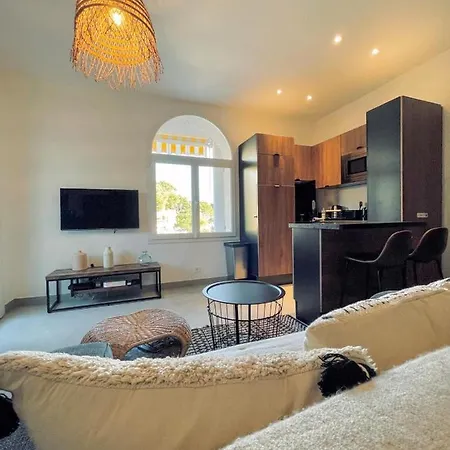 Apartment Au Bord De L'eau Climatise Avec Terrasse Et Vue A 40m De La