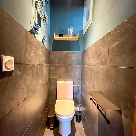 Au Bord De L'eau Climatise Avec Terrasse Et Vue A 40m De La Apartment *